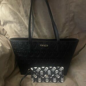 Betsey Johnson Black Skull Tote with Wristlet